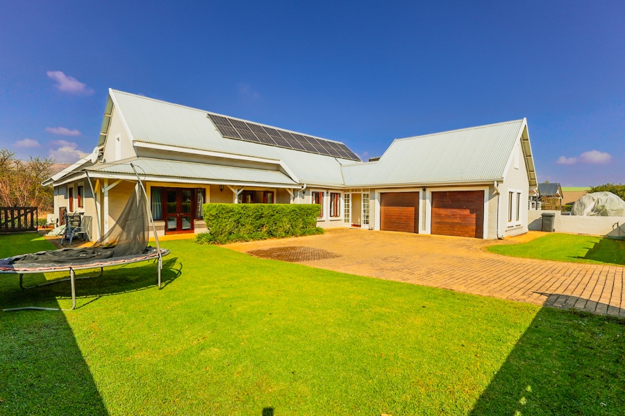 4 Bedroom Property for Sale in The Coves North West